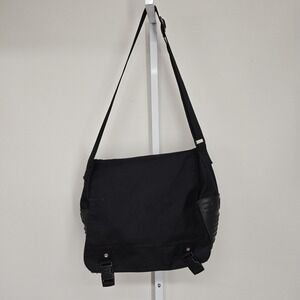 Esprit Vintage Y2K Black Messenger Bag Rubber Base Techwear Crossbody Utility